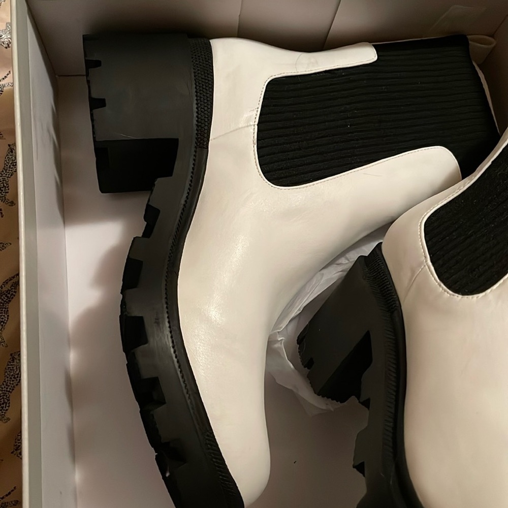 BP retro white and black slip on boots